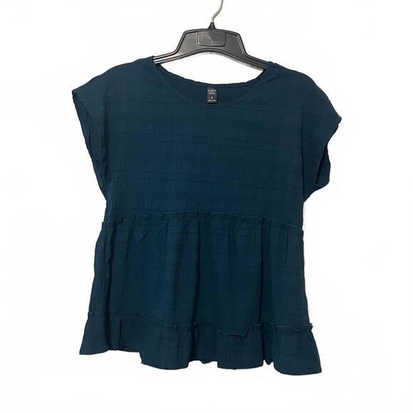 Emery Rose Tops - Emery Rose Women's Deep Green Ruffled Hem Chic Short Sleeve Blouse Medium
